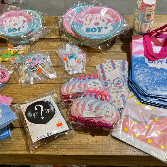 🔥New lower price.Boy or girl gender revel set.Brand new. Was 80.00 org 300
